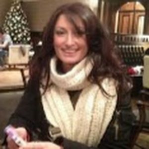 Meet your Posher, Iris